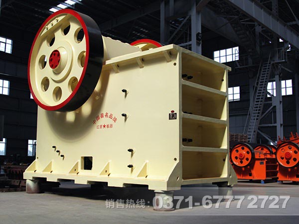 鈉長石顎式破碎機廠家哪里好？