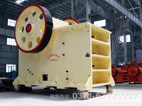 顎式粉碎機顎板、肘板和邊護板哪種好？