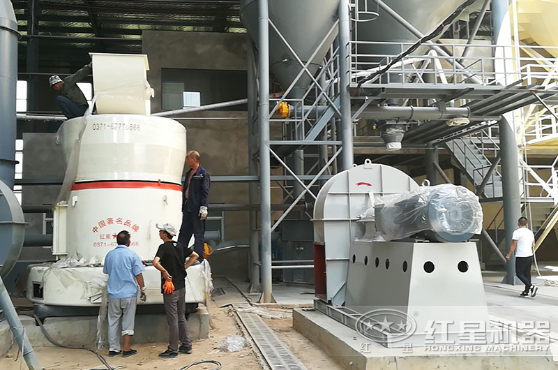 硅砂磨粉現(xiàn)場(chǎng)圖片