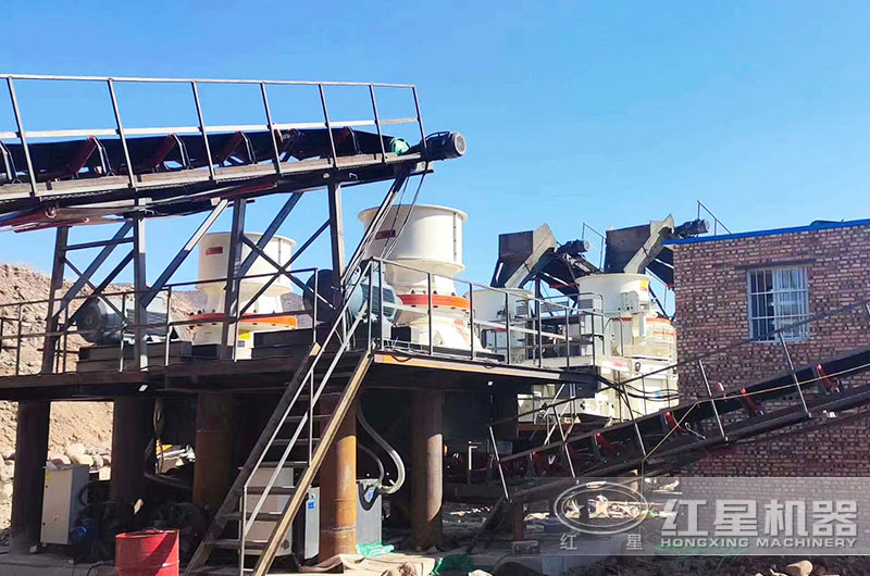 2臺(tái)設(shè)備聯(lián)合作業(yè)，產(chǎn)量高