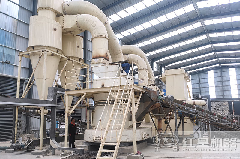 超細(xì)磨粉機(jī)工作現(xiàn)場(chǎng)圖片