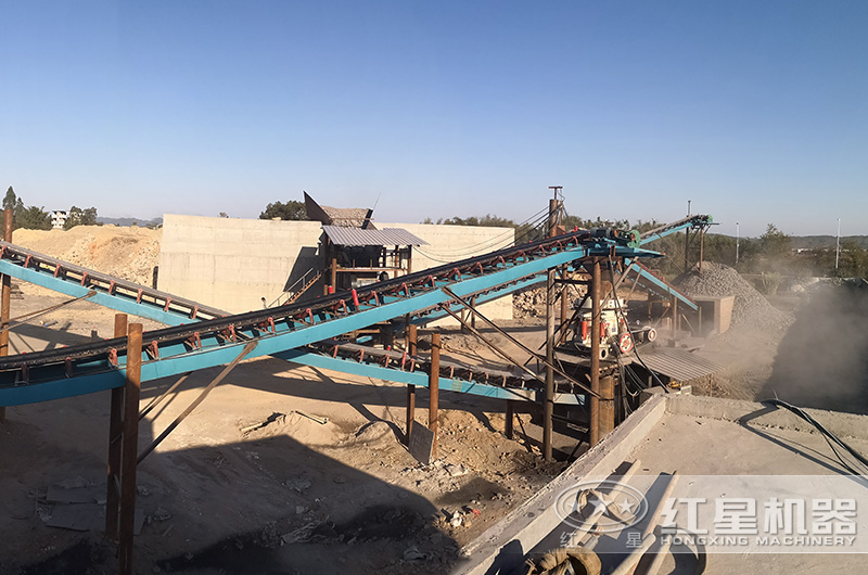 花崗巖破碎機選擇哪種？型號參數(shù)及價格