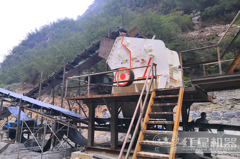 浙江客戶反擊式碎石機(jī)工作現(xiàn)場 浙江客戶反擊式碎石機(jī)工作現(xiàn)場