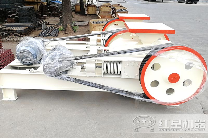 小型對輥破碎機圖片