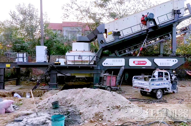 移動(dòng)碎沙機(jī)圖片展示 移動(dòng)碎沙機(jī)圖片展示