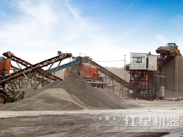 石子細(xì)碎機(jī)客戶(hù)現(xiàn)場(chǎng)