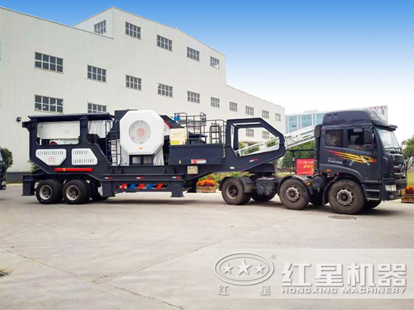 移動顎式破碎站走貨現(xiàn)場