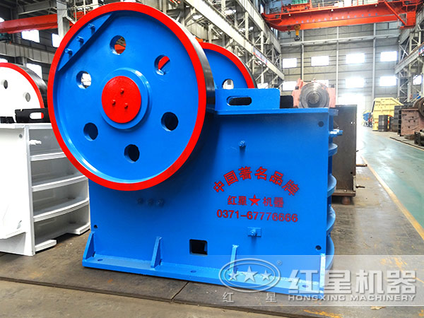 150×250顎式破碎機小體格擁有大能量， 輔助客戶創(chuàng)高收