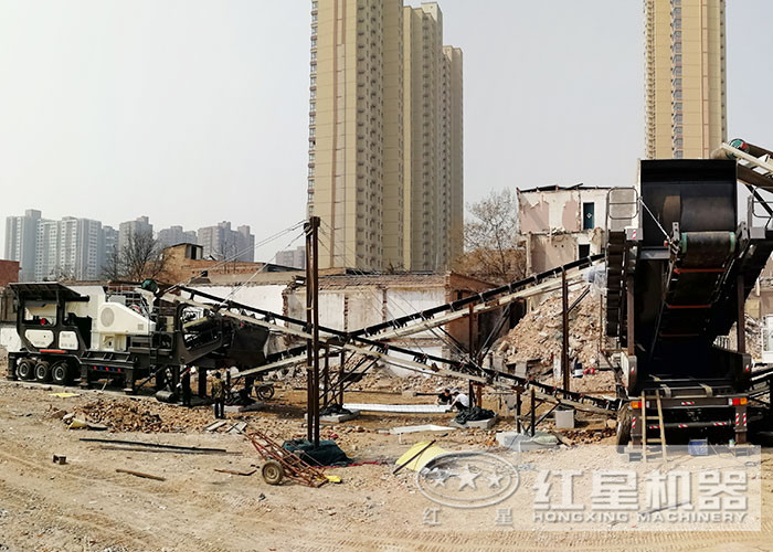 建筑垃圾回收處理現(xiàn)場(chǎng)