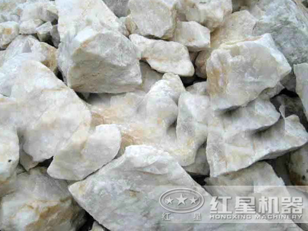 時產(chǎn)800噸的硅石破碎生產(chǎn)線需要哪些設(shè)備？需要投資多少錢？