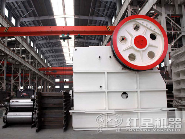 顎式破石機——石料廠的戰(zhàn)斗機，石頭的變形機