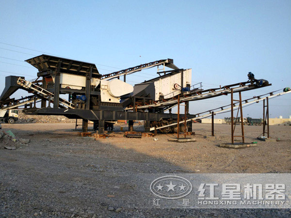 移動鄂式磕石機(jī)處理石子時產(chǎn)量多大，需投資多少錢？