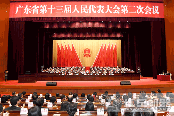 大型流動粉碎石頭一體機(jī)多少錢一臺？