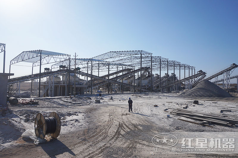 全套環(huán)保型石料生產(chǎn)線設(shè)備都有什么？一套下來多少錢?