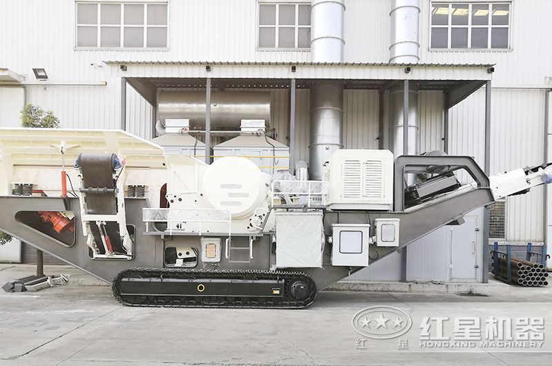 石子生產(chǎn)現(xiàn)場告訴您，履帶移動三機破碎效果是多么好