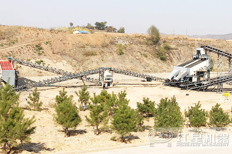 五十萬(wàn)之內(nèi)的小型石頭制沙機(jī)都有哪種，產(chǎn)量多大？