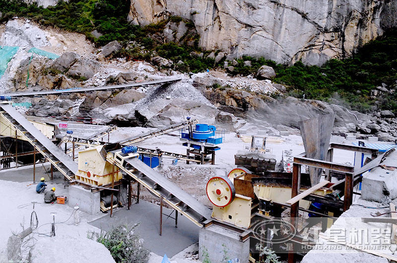 是繼續(xù)觀望還是果斷買沙子石子生產(chǎn)線設備，先來看看2019年價格走勢