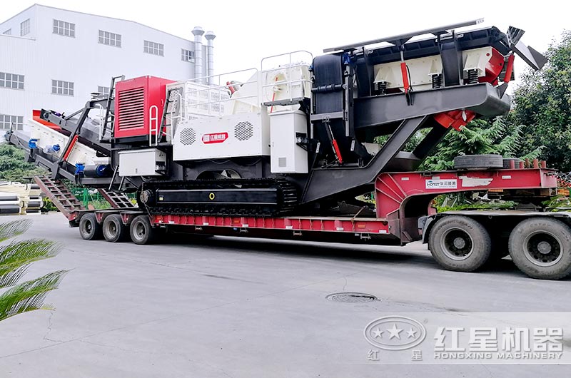 微型隱蔽式移動(dòng)石子破碎機(jī)，您就偷樂(lè)著賺錢(qián)吧！