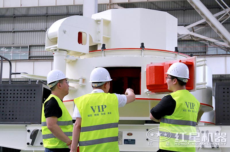 陜西咸陽用戶來廠考察選購石頭磨沙機設(shè)備