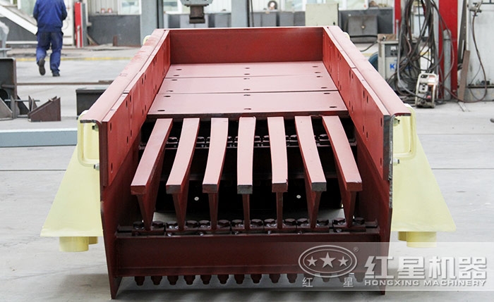 人工石頭磕石子有什么流程，采用什么設(shè)備？