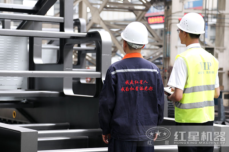 紅星工程師在做質量檢測與數(shù)據對比