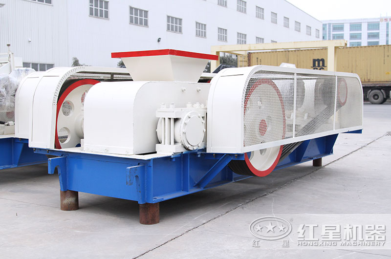 高產(chǎn)環(huán)保對輥石頭破碎機(jī)