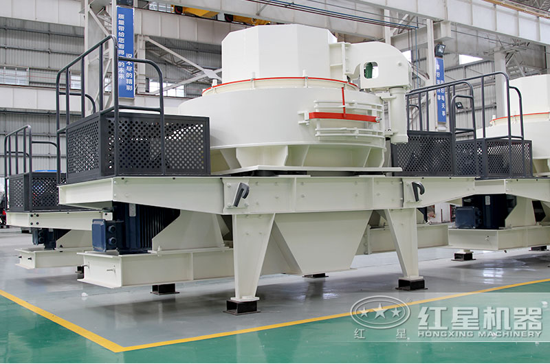 河卵石制砂機側(cè)面圖