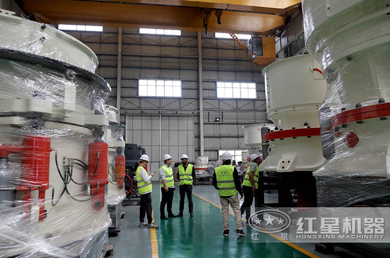 時(shí)產(chǎn)1000噸破碎機(jī)生產(chǎn)線的設(shè)備布置圖，附現(xiàn)場生產(chǎn)視頻