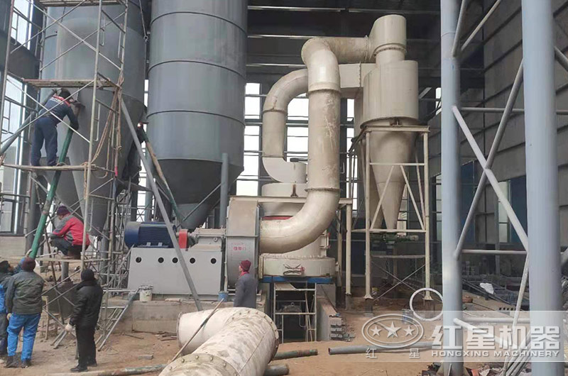 打膩?zhàn)?00目用什么磨粉機(jī)器？膩?zhàn)拥倪x擇原則是什么？