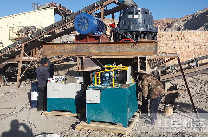 175紅星圓錐機(jī)配多少千瓦電機(jī)？每小時(shí)能生產(chǎn)多少噸石子？銅套怎么換？