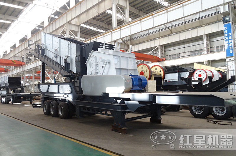 準(zhǔn)備發(fā)往用戶(hù)破碎現(xiàn)場(chǎng)的——輪胎式移動(dòng)破碎機(jī)